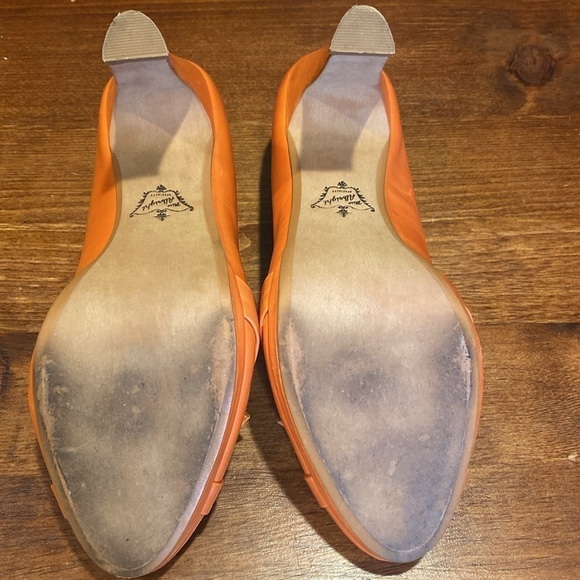 Miss Albright Orange Peachy Leather Pumps Heels Bows Sz 8 - Picture 9 of 12